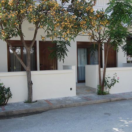 Giorgos Apartments Square เนอาวรัสนา ภายนอก รูปภาพ