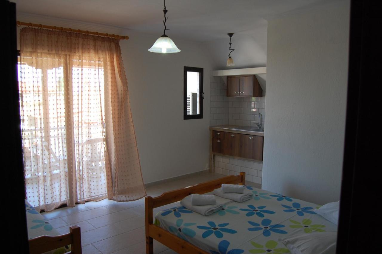 Giorgos Apartments Square เนอาวรัสนา ภายนอก รูปภาพ