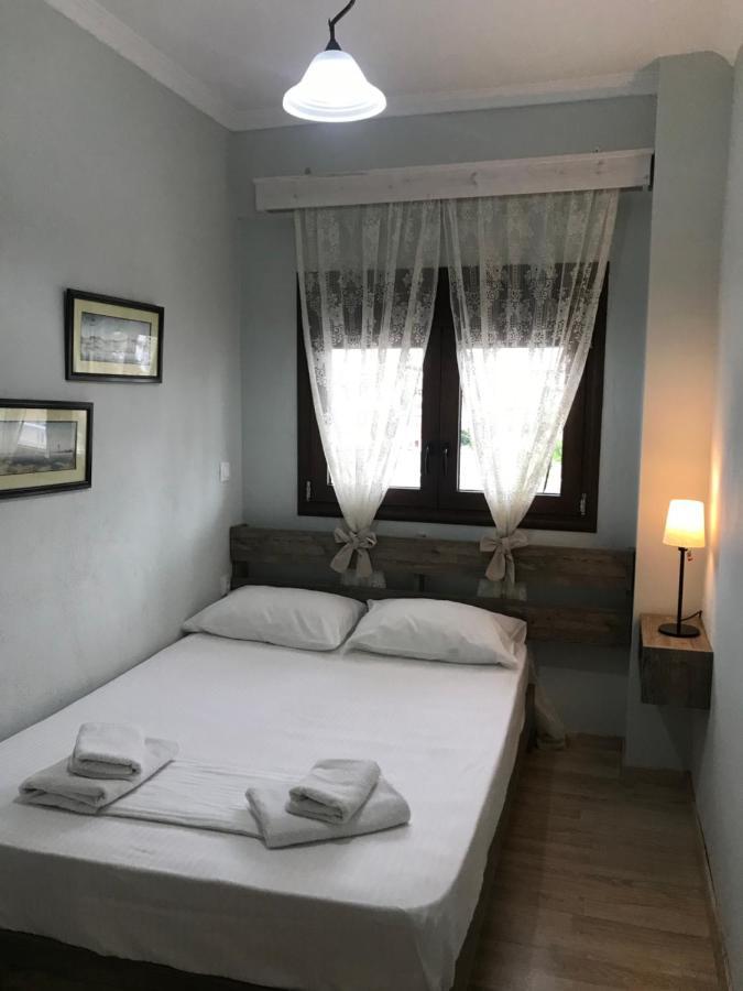 Giorgos Apartments Square เนอาวรัสนา ภายนอก รูปภาพ