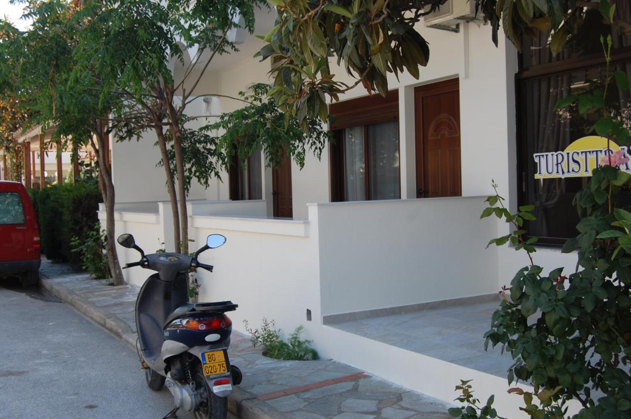 Giorgos Apartments Square เนอาวรัสนา ภายนอก รูปภาพ