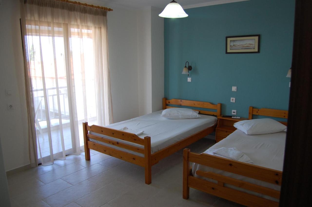 Giorgos Apartments Square เนอาวรัสนา ภายนอก รูปภาพ