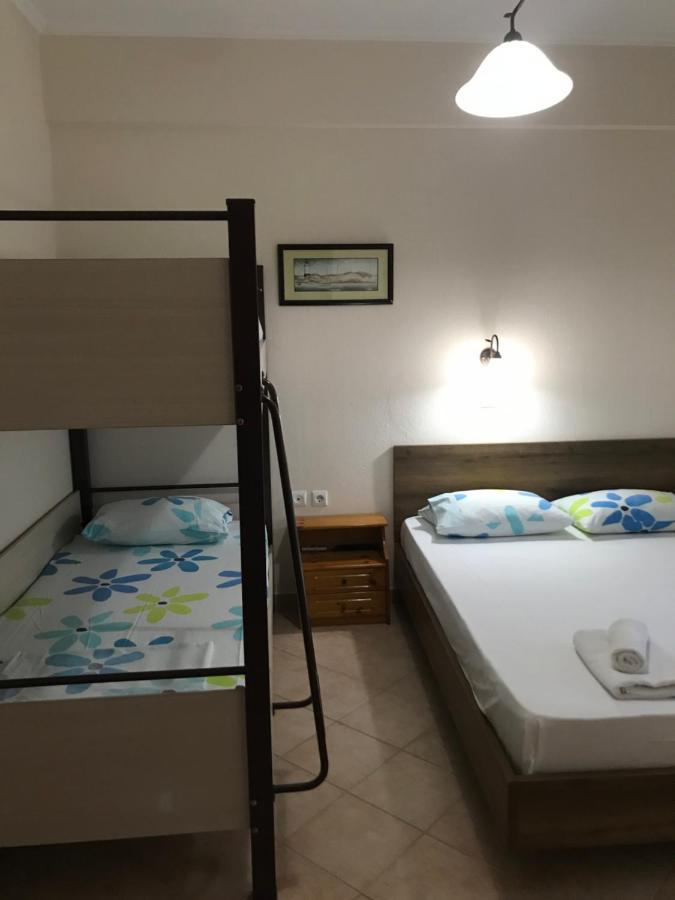 Giorgos Apartments Square เนอาวรัสนา ภายนอก รูปภาพ