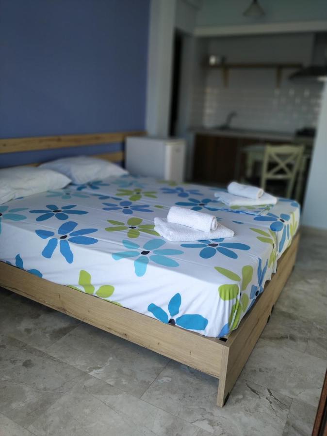 Giorgos Apartments Square เนอาวรัสนา ภายนอก รูปภาพ