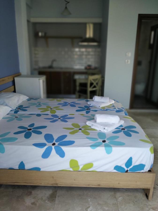 Giorgos Apartments Square เนอาวรัสนา ภายนอก รูปภาพ