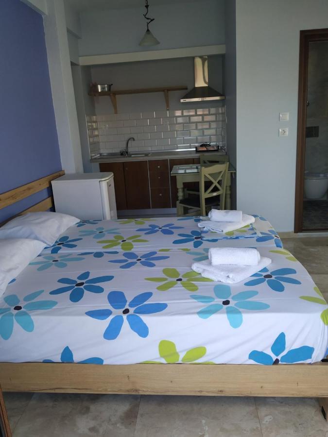 Giorgos Apartments Square เนอาวรัสนา ภายนอก รูปภาพ