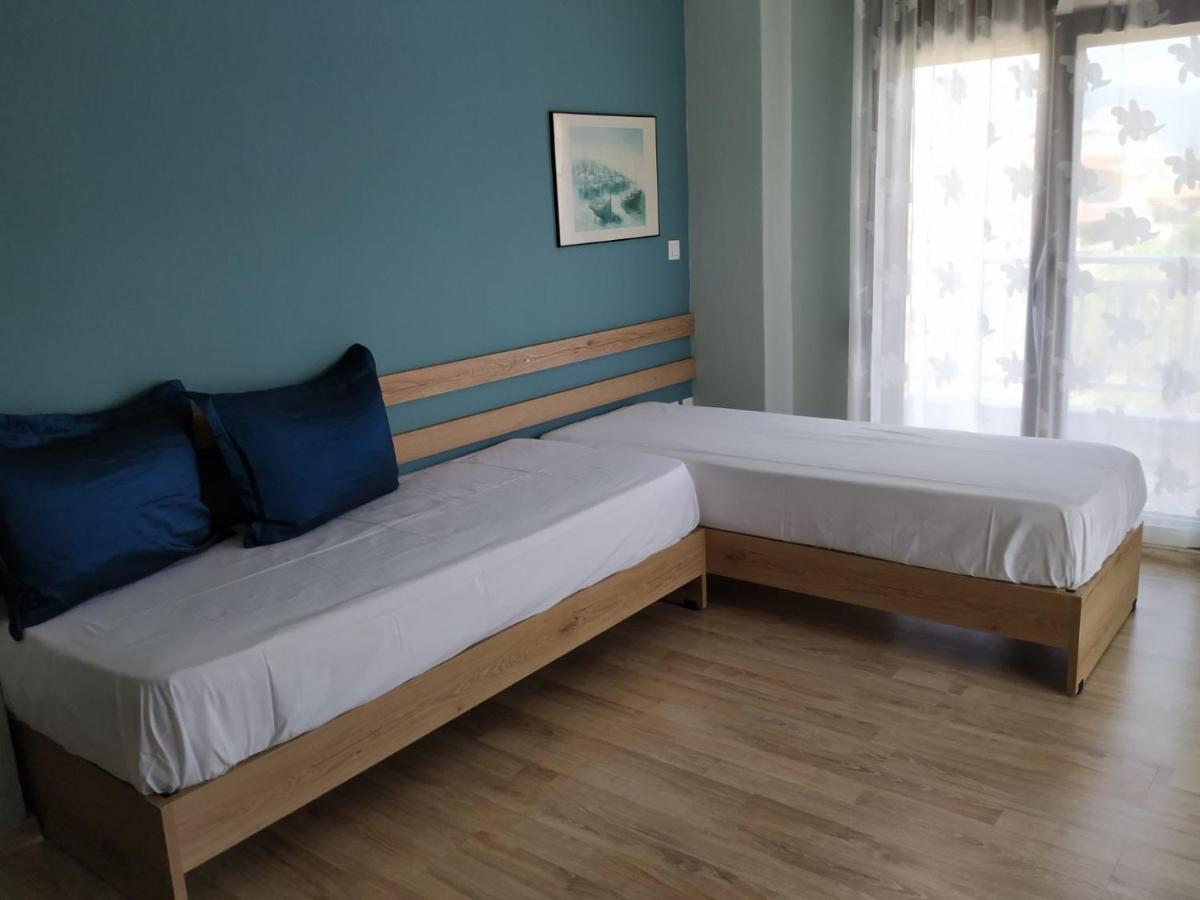 Giorgos Apartments Square เนอาวรัสนา ภายนอก รูปภาพ
