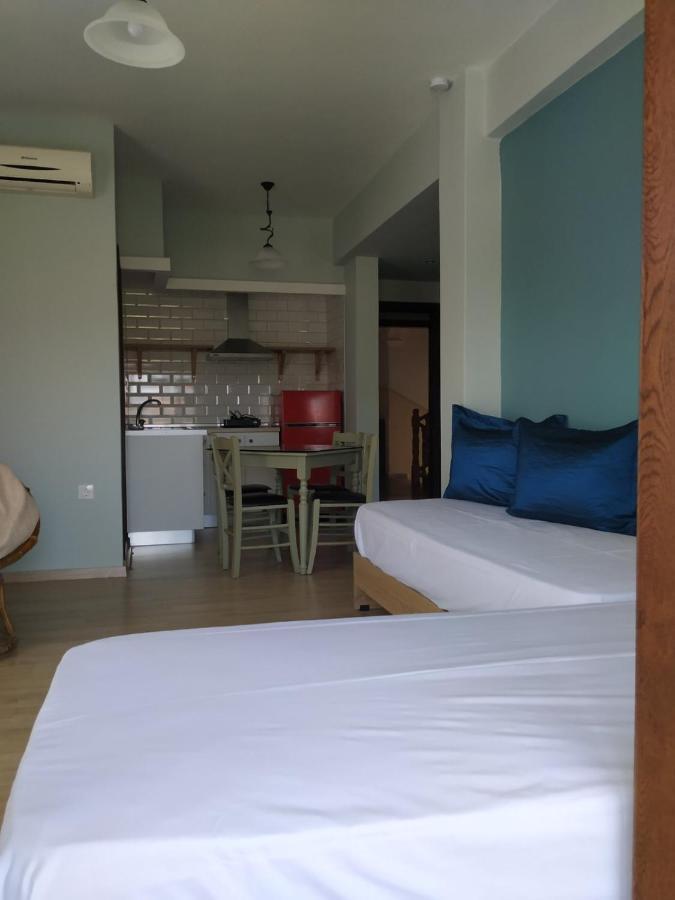 Giorgos Apartments Square เนอาวรัสนา ภายนอก รูปภาพ