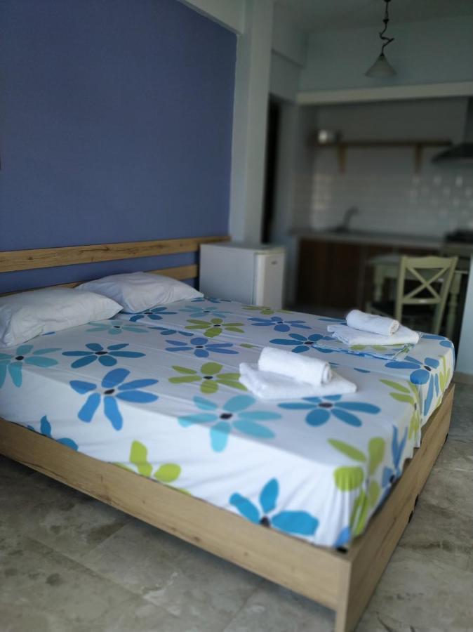 Giorgos Apartments Square เนอาวรัสนา ภายนอก รูปภาพ